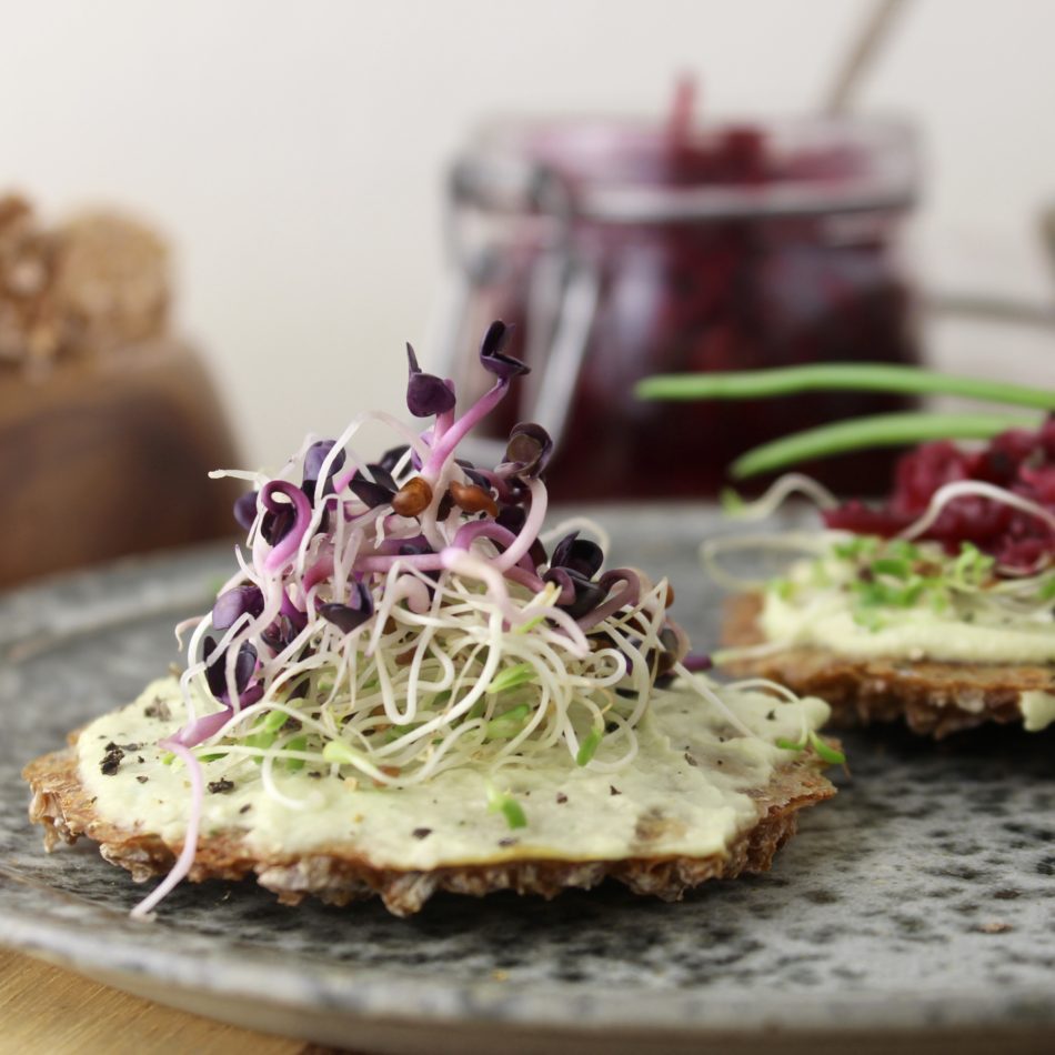 Crackers af spirede korn - Plantebaseret / vegansk opskrift - Mad med glød